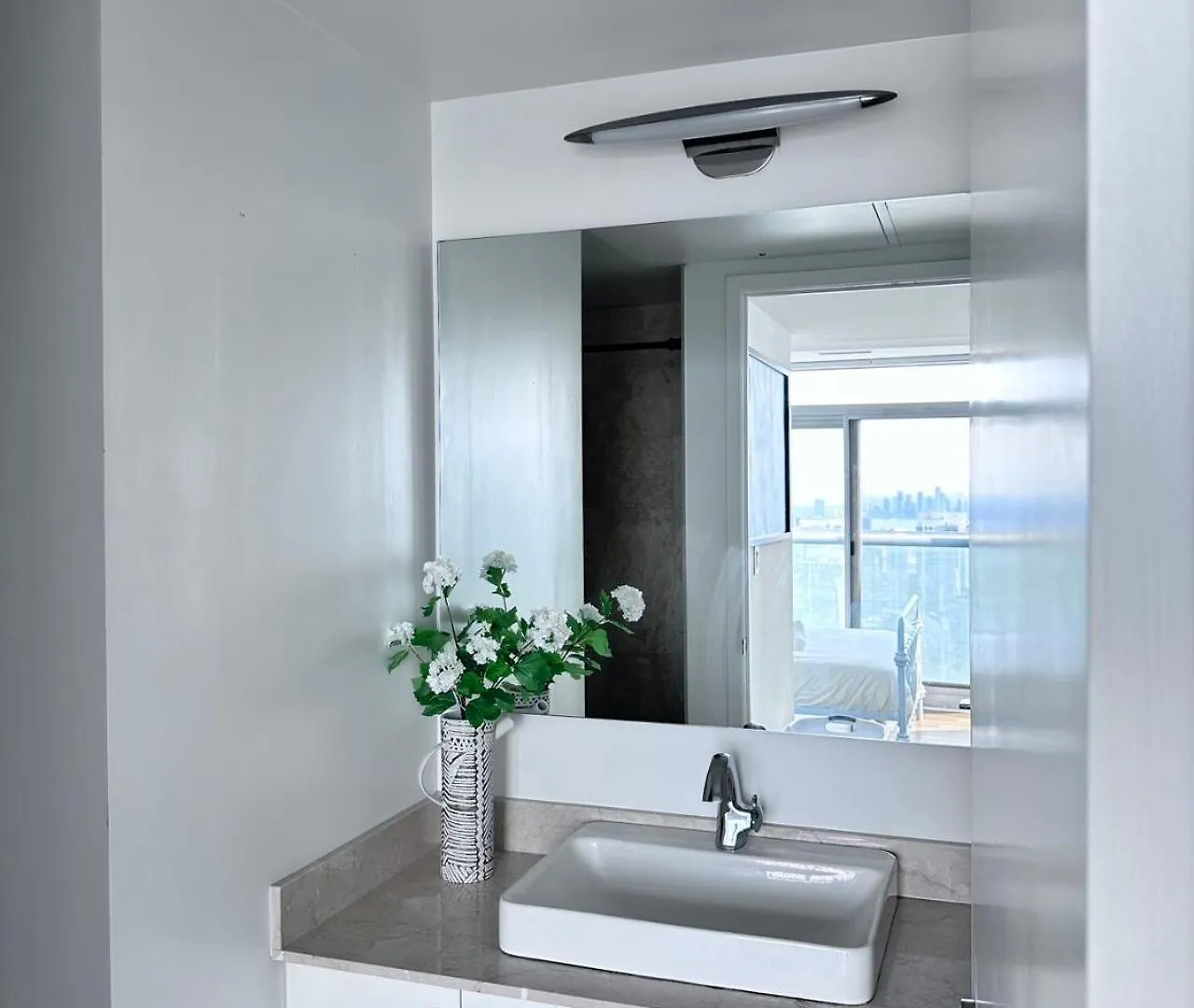 6 Guests Modern Condo With Lake Views Near Cn Tower Fully Equipped Toronto 0*,